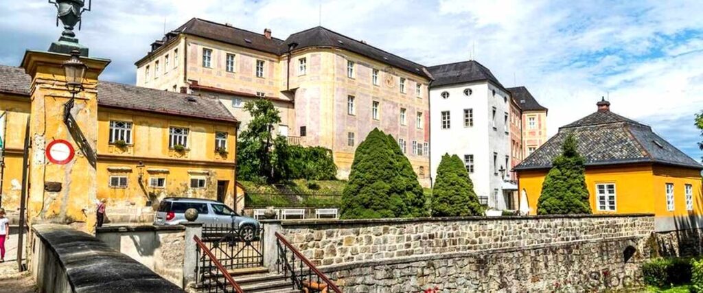 De 7 bästa barnmorskorna i Stockholm