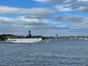 Fjäderholmslinjen