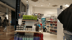 Företagsnamnet är Frisörimperiet