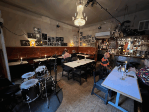 Glenn Miller Café